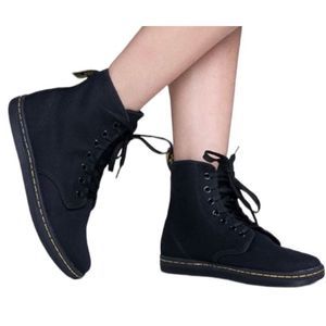 Dr. Martens shore ditch 6